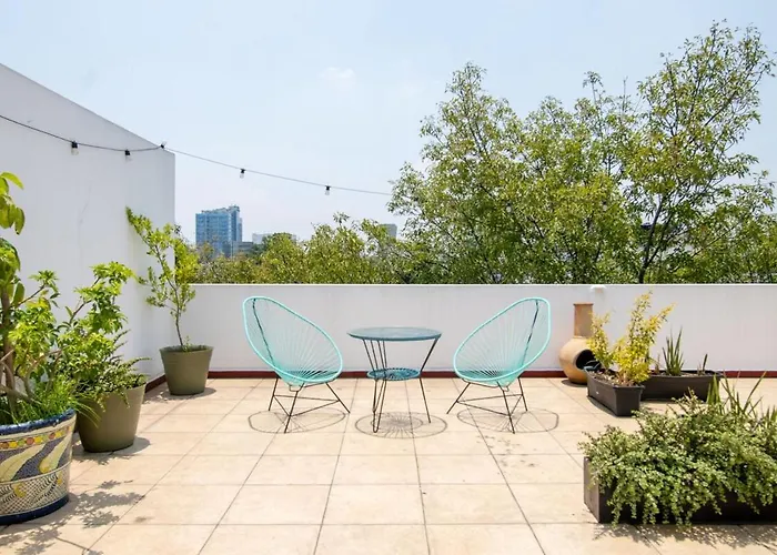 Apartment Massive Rooftop Terrace Steps From Everything