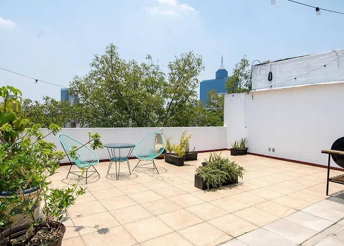 Apartment Massive Rooftop Terrace Steps From Everything