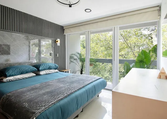Massive Rooftop Terrace Steps From Everything Apartment Mexico City